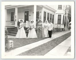 Bridal Party Bridesmaids Bride Groom House Black &amp; White Snapshot Picture Photo - £13.33 GBP