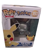 Funko Pop! Vinyl: Pokémon - Pikachu (Silver) (Metallic) - $408.83 MXN