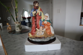 Ceramic HOLY FAMILY Mary Joseph Baby Jesus Musical Statue Christmas  - £15.68 GBP