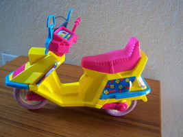 VINTAGE MATTEL Scooter Bike Motorcycle 1989 Possible Barbie Collection As Is - £26.44 GBP