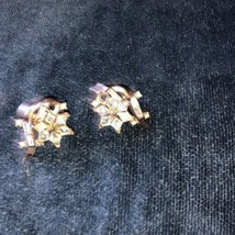 1950s Trifari Diamante Rhinestone Floral Spray Earrings - missing 1 petal stone - £34.37 GBP