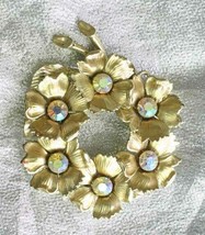 Elegant Iridescent Rhinestone Gold-tone Flower Wreath Brooch 1960s vint.... - $14.20