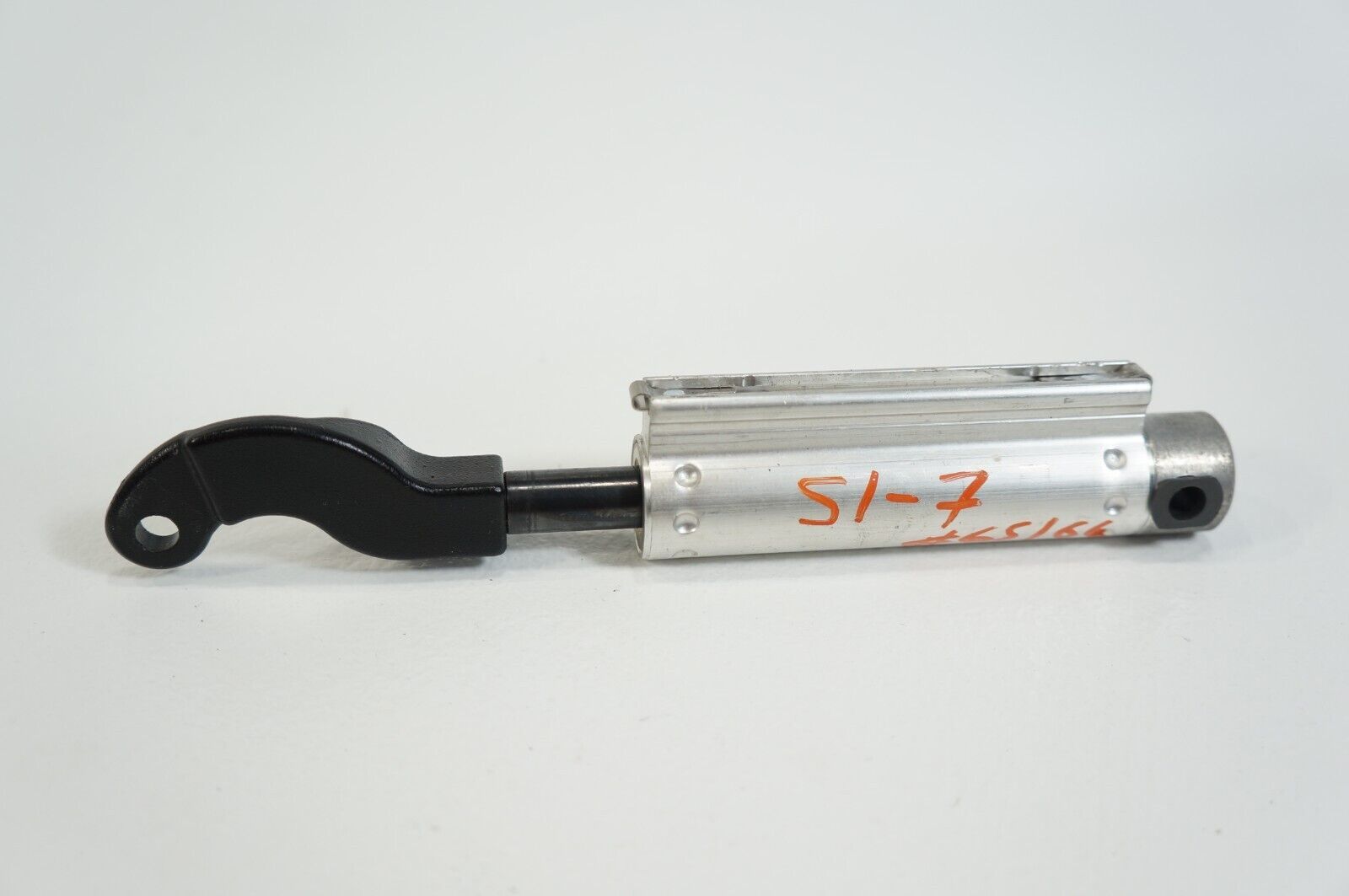 10-2016 mercedes w207 e350 e550 Convertible soft top hydraulic cylinder 65 66 Item image 4
