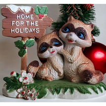 Vintage Home For The Holidays Raccoon Couple Plastic Figurine Hong Kong ... - $214.87 MXN