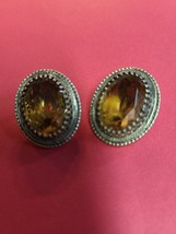 Vintage Whiting Davis GoldTone Yellow Cabochon Clip on Earrings Signed on Back - £23.69 GBP