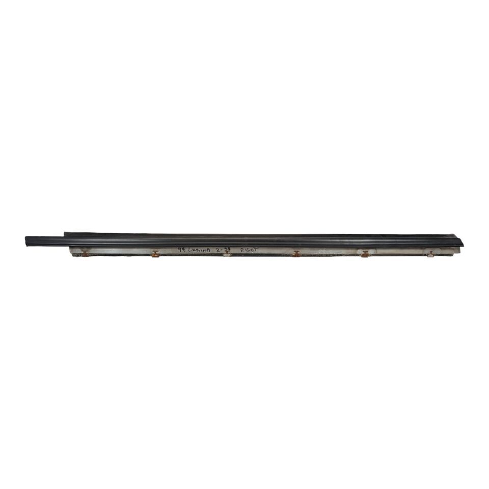1994 Chevy Lumina Z34 Driver Side Belt Moulding Door Window Cover Left - $87.29