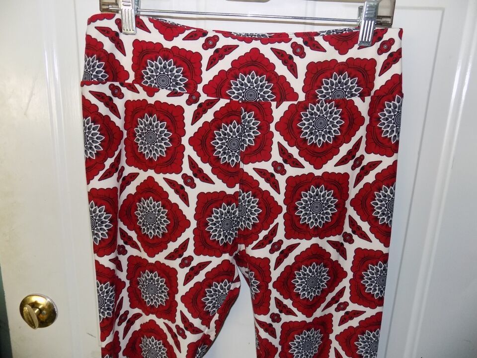 New TC LuLaRoe Navy Cupcake Leggings - Rare!