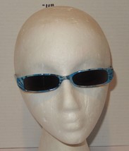 Foster Grant Blue Floral Reading Sunglasses +1.50 with Case Women&#39;s Readers - $14.80