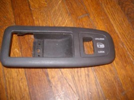 1995 1993 1990 LEBARON CONVERTIBLE LEFT DOOR HANDLE TRIM CHRYSLER PART #... - $1,279.35 MXN