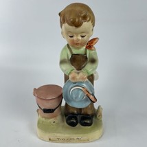 Erich Stauffer Pray Every Day Figurine Boy Praying Holding Hat Bucket VTG - $14.65