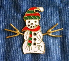 Festive Christmas Enamel Snowman Pin 1970s vintage 2 1/4&quot; - £10.14 GBP