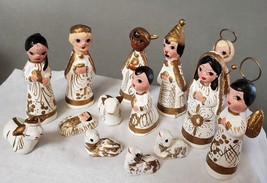 Vtg White Gold Clay Nativity MiniatureLot 9 People 5 Animals Hand Painted Mexico - £18.79 GBP
