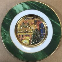 CHRISTMAS Dufex Art Japan 24kt Gold Trim Porcelain - $9.78