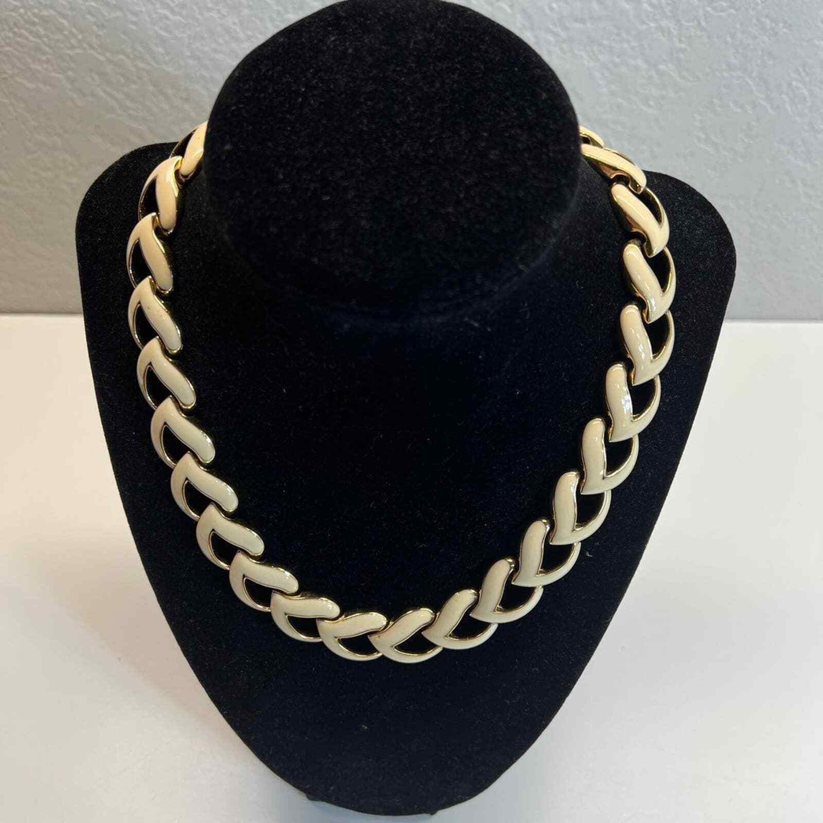 Necklace Costume Jewelry Chain Cream Enamel Gold Plated Statement 1980s Vintage Item image 5