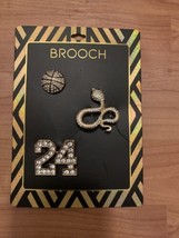  Men’s Rhinestone Gold Tone Brooch Sleeve Cuff Link Set Basketball Snake  - £290.62 GBP