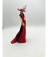 The Hamilton Collection Hat-titude Is Everything Figurine Lady Doll In R... - $469.36 MXN