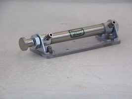 Clippard Pneumatic Cylinder UDR-12-3 Used - $11.33
