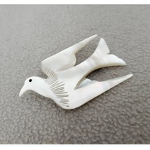 Vintage White Mother of Pearl MOP Carved Bird Flying Dove Brooch Pin Bethlehem - £11.98 GBP