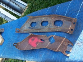 1968  THUNDERBIRD FRONT BUMPER RIGHT MOUNT BRACKET OE ORIG FORD PART MOR... - $2,702.96 MXN