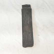 Mercede-Benz 1163010082 1968-1972 W114 2.8L Accelerator Gas Pedal Pad Used OEM - £31.71 GBP