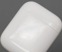 Apple AirPods 2nd Generation with Wired Charging Case - White (MV7N2AM/A) image 8