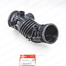 New Genuine OEM Honda Legend Acura 96-04 RL Air Intake Hose 17228-P5A-A11 - $161.10
