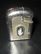 Vintage NOVELTY Small Palm size Tiny Alligator Symbol Chrome Gas Butane Lighter - £6.38 GBP