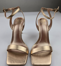 Vince Camuto Women&#39;s Saprenda Heeled Sandal, size 11 M - $864.54 MXN
