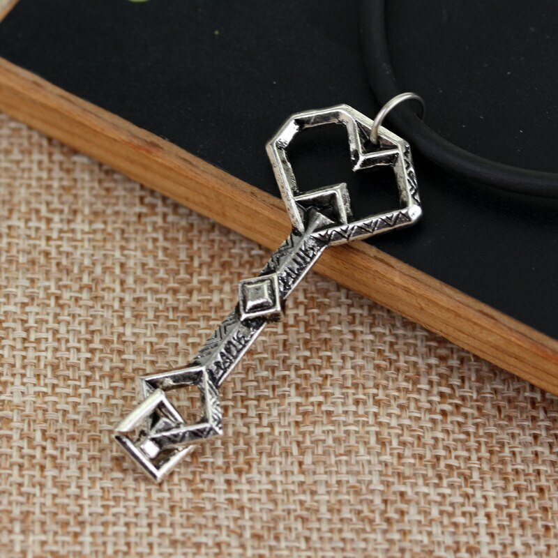 LOTR Lord of the Rings Thorin Oakenshield Key Erebor Pendant Neckless Jewellery Item image 4