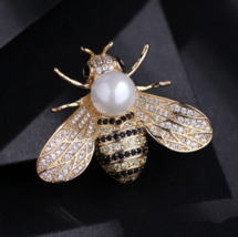 Stunning Vintage Look Gold Plated Gold Honey Bee Brooch Suit Coat Broach Pin G99 - £17.06 GBP