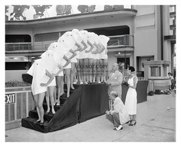 Beautiful Legs Competition Palisades Amusement Park New Jersey 1951 8X10 Photo - £6.67 GBP