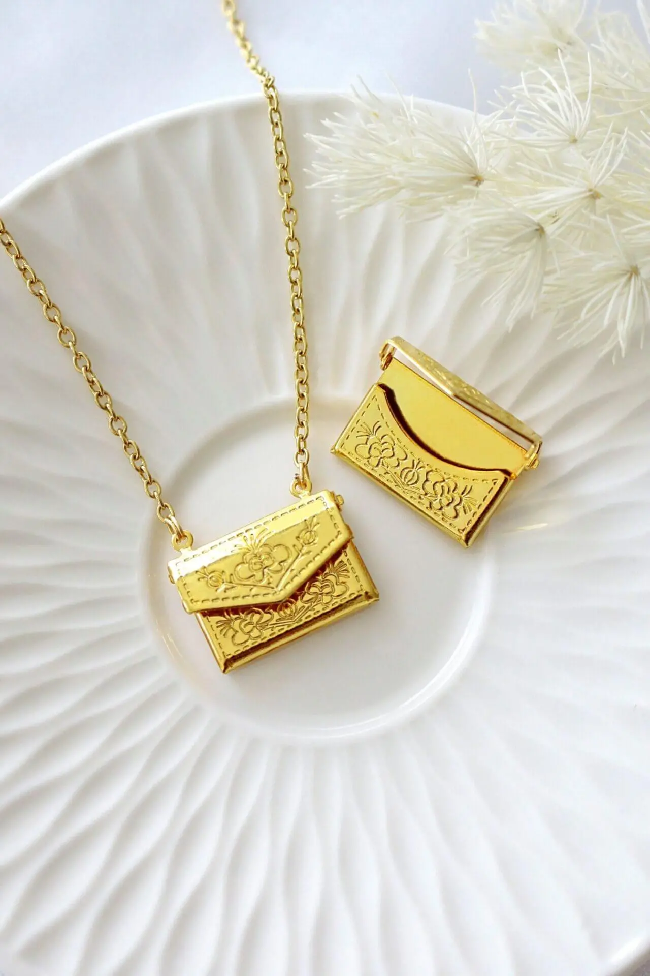 Daisy | 24K Envelope Locket Necklace - $49.56