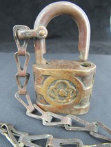 Antique Lock Yale &amp; Towne Y &amp; T Clover Brass Padlock Chain - £27.20 GBP