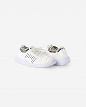 Danskin Girls Energy Lace Up Sneaker Size 11 - $33.66
