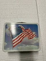 Vintage Ohio Art American Flag Metal Lunchbox - $600.14 MXN