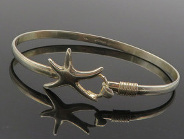 925 Sterling Silver - Vintage Shiny Starfish Motif Hook Bangle Bracelet - BT4650 - £46.67 GBP