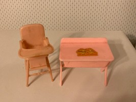 VTG RENWAL PINK  PLASTIC DOLLHOUSE FURNITURE HIGH CHAIR CHANGING TABLE - £8.52 GBP