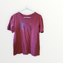 nike logo tshirt medium adult unisex red cotton logo - $7.99