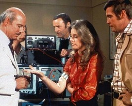 Six Million Dollar Man Lee Majors Lindsay Wagner Alan Oppenheimer 8x10 photo - $10.99