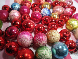 Charming Vintage 51pc Christmas Snow Dusted Mini Glass Ball Ornaments + 2 sizes - £46.61 GBP