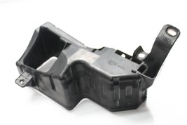 2000-2005 TOYOTA CELICA GT GTS ENGINE BAY RIGHT SIDE ECU BOX LOWER COVER P7042 image 5