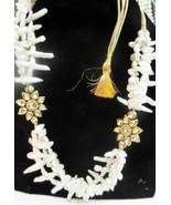 Glamorous Elongated Pearl Reversible &amp; Adjustable Gold Yarn Necklace - £11.61 GBP