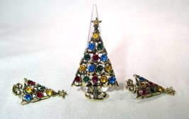 Vintage Rhinestone Christmas Tree Brooch &amp; Earrings Set K1431 - £22.86 GBP