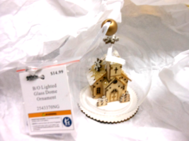 Gerson &quot;Church in Winter&quot; Wood LED Light Glass Globe Ornament NWT 4&quot; - $370.72 MXN