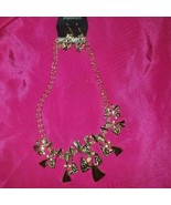 Paparazzi Gold Tone Necklace & Earring Set with Colored Rhinestones - €7,33 EUR Paparazzi Gold Tone Necklace & Earring Set with Colored Rhinestones - €7,33 EUR