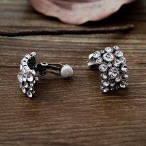 New Vintage girl with a white crystal geometric oval earrings jewelry shop selli - £6.27 GBP