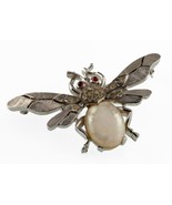 Trifari Silvertone Jelly Belly Pearl Bee Brooch Crown Hallmark 1950s - €214,92 EUR