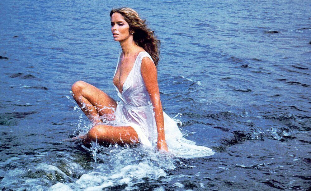 BARBARA BACH THE SPY WHO LOVED ME(BOND GIRL) 5X7 Glossy Photo - Unknown