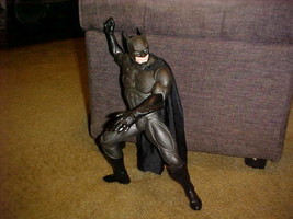 13" Batman Statue Figure By Kenner Jointed Arms and Waist - £19.80 GBP
