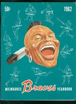 Milwaukee Braves Team Yearbook 1962-MLB-BASEBALL--AARON Vf - £142.27 GBP